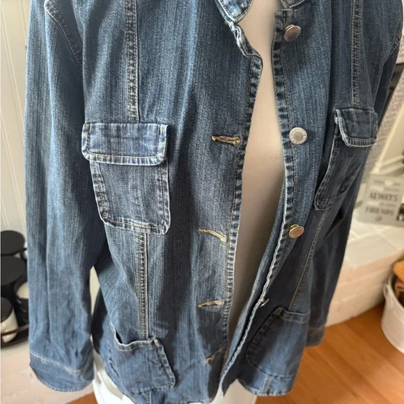 Banana Republic Denim Jacket - Picture 2 of 8